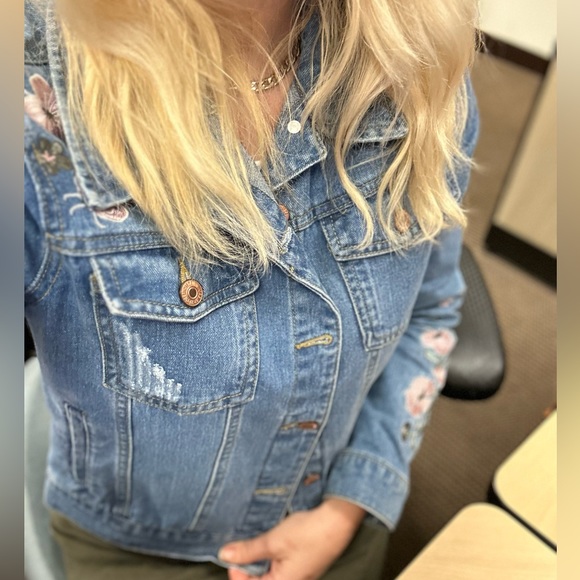 Unique Forever 21 Jean Jacket - Picture 3 of 12